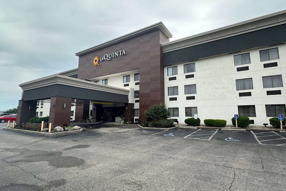 La Quinta Inn and Suites by Wyndham Cincinnati North, Hotel in Greenhills