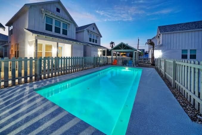 Surf Shack by Avantstay Pool, Near Eateriesbars - House (3 Bedrooms), Hotel in Port Aransas