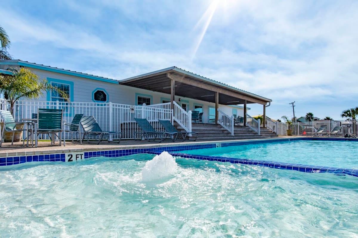 Tropic Island Resort - South Campus, Caravan Park in Port Aransas