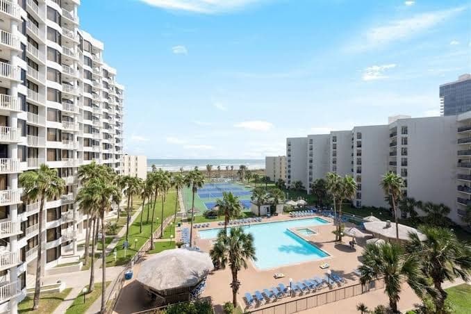 Royale Beach & Tennis Club, Resort in South Padre Island