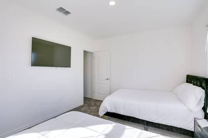 Palm Breeze Lux Stay - Port St. Lucie, Hotel in Port Saint Lucie