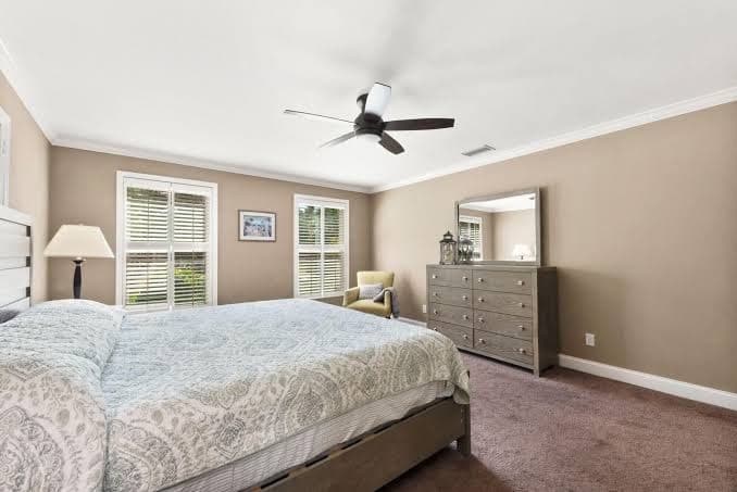 Tropical Resort Style Retreat w/ Pool House 4BR, 3 Bath, Resort in Port Salerno