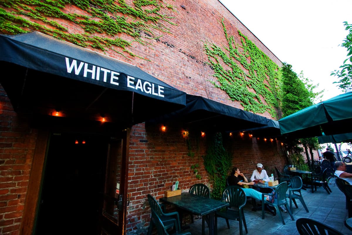 McMenamins White Eagle Saloon & Hotel, Hotel in Portland