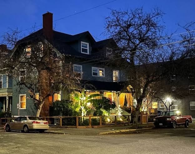 Portland International Guesthouse, Bed & Breakfast in Portland