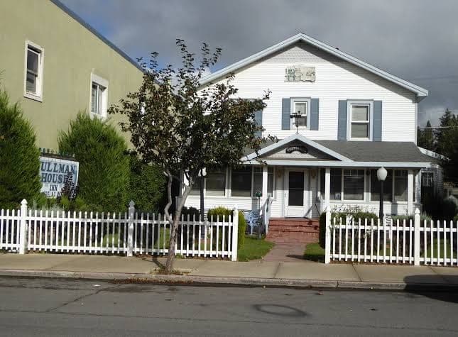 Pullman House Inn, Bed & Breakfast in Portola