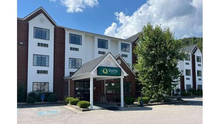 Quality Inn & Suites Prestonsburg next to Mountain Arts Center, Hotel in Prestonsburg