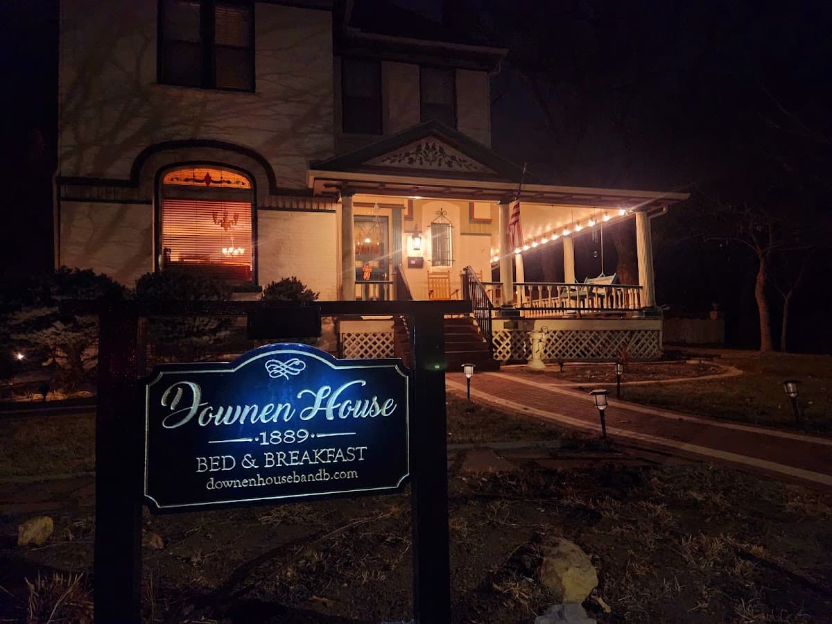 Downen House Bed & Breakfast, Bed & Breakfast in Pueblo