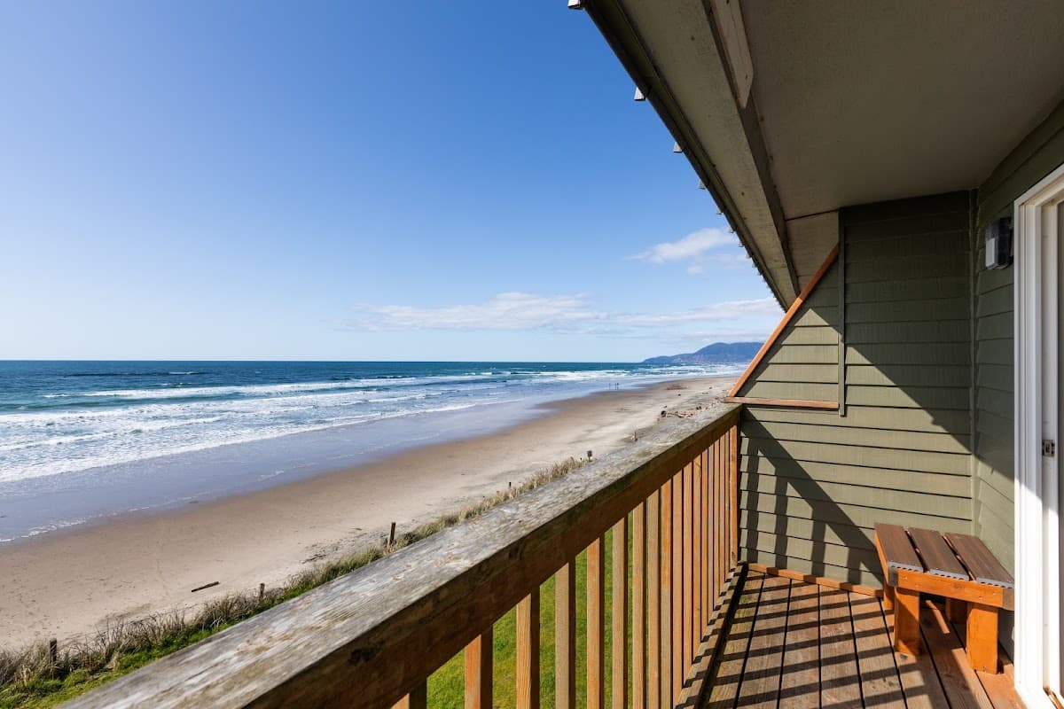 Surfside Resort, Resort in Rockaway Beach