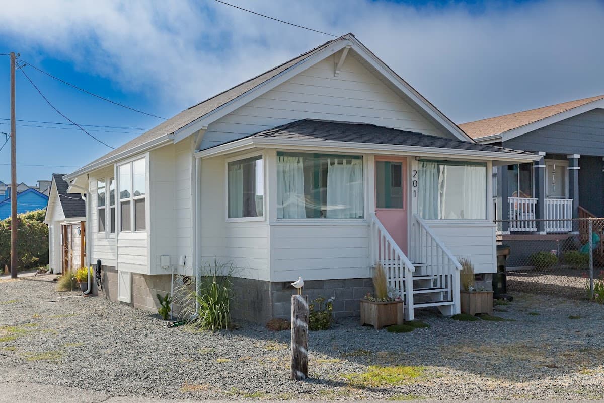 Beacon Street Bungalow, Oregon Coast Vacation Home Rental, Hotel in Rockaway Beach