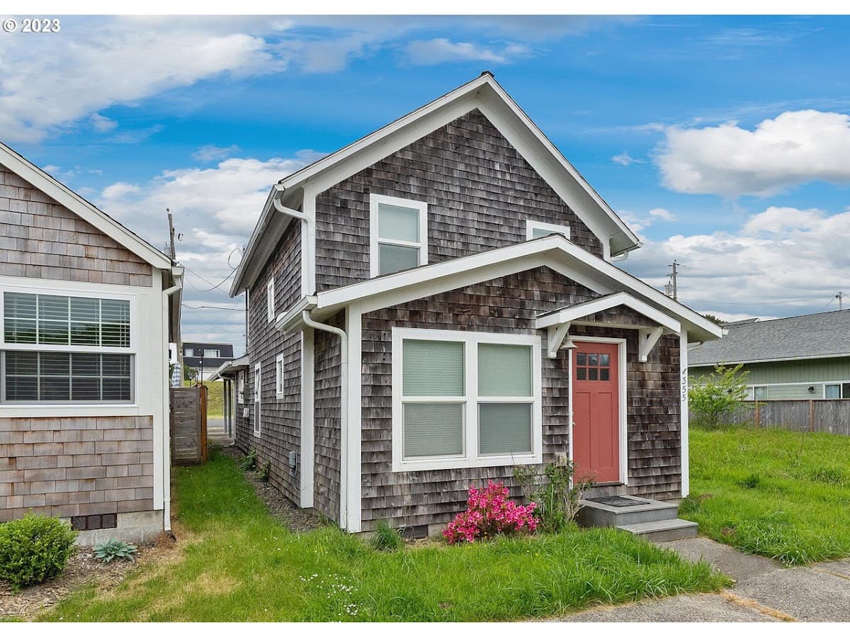 Alpine Coast Cottage, Hotel in Rockaway Beach