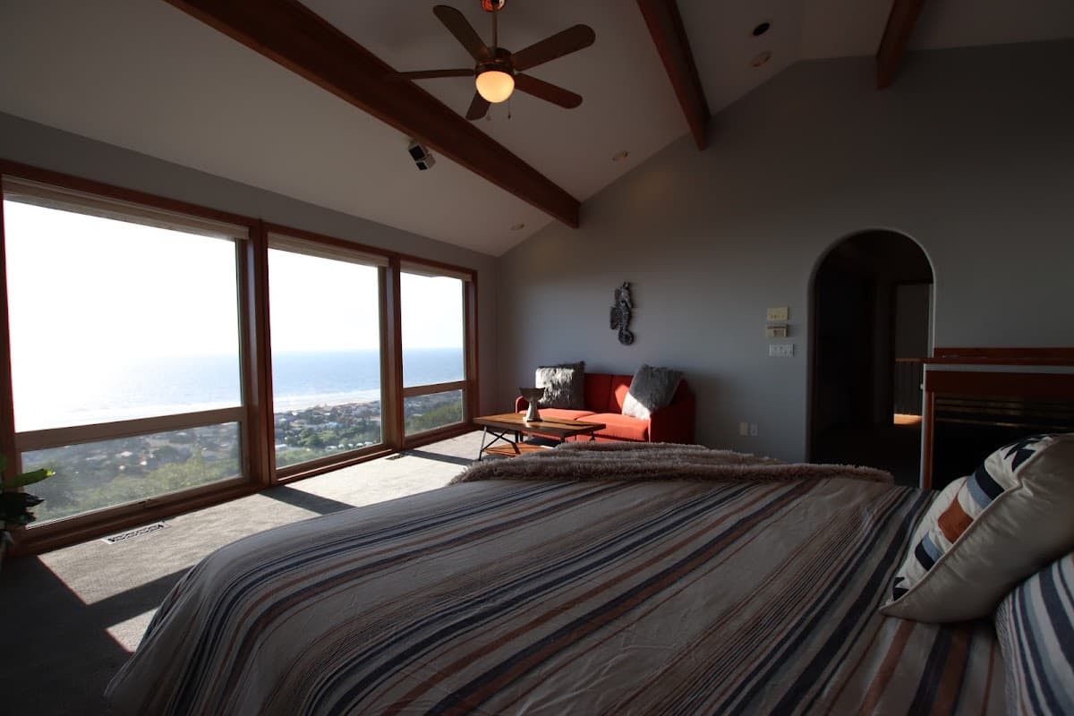 IBB Beach Mansion, Hotel in Rockaway Beach
