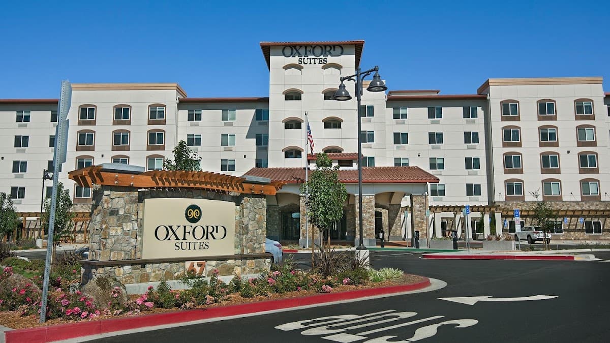 Oxford Suites Sonoma County - Rohnert Park, Hotel in Rohnert Park