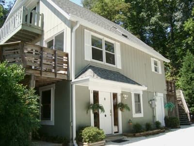 VIEW CHALET - Rental home, Hotel in Royal Pines