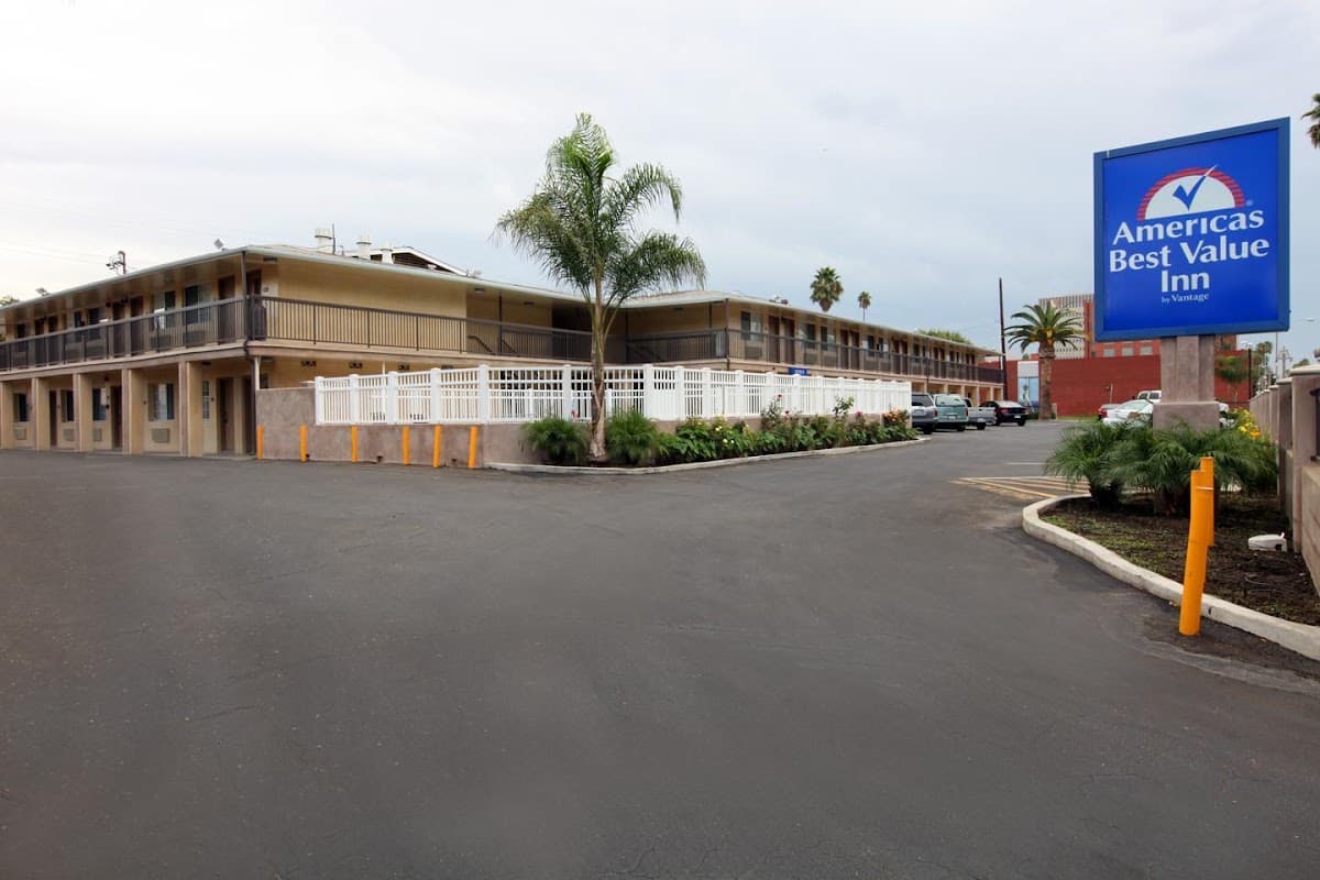 Raincross Hotel Riverside, Hotel in Rubidoux