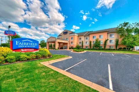 Fairfield by Marriott Inn & Suites Russellville, Hotel in Russellville