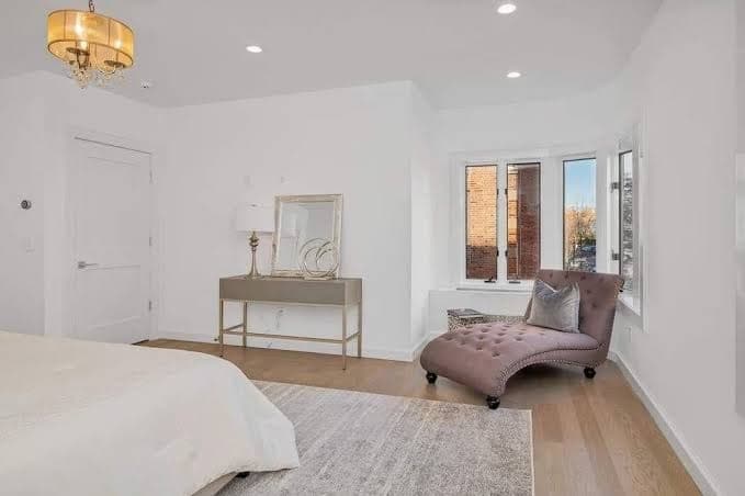 Greenwich Hotel Alternative / Boutique Living - Fully Loaded- Turn Key 1B, Hotel in Greenwich