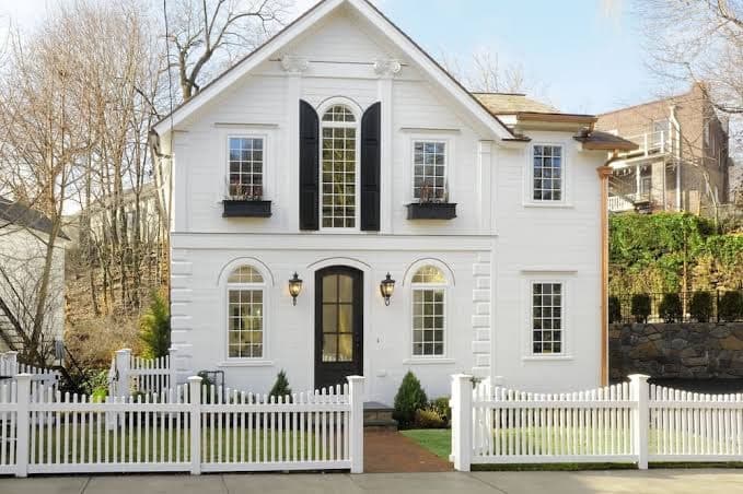 Great hotel alternative!!! Brand New!!! 3 Bedroom Home - Heart of Greenwich, Hotel in Greenwich