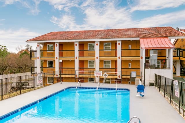 OYO Hotel Columbia SC I-20/I-26, Bed & Breakfast in Saint Andrews
