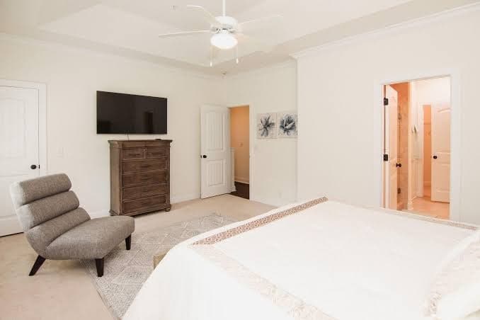Three-bedroom luxury near all the island has to offer!, Hotel in Saint Simon Mills