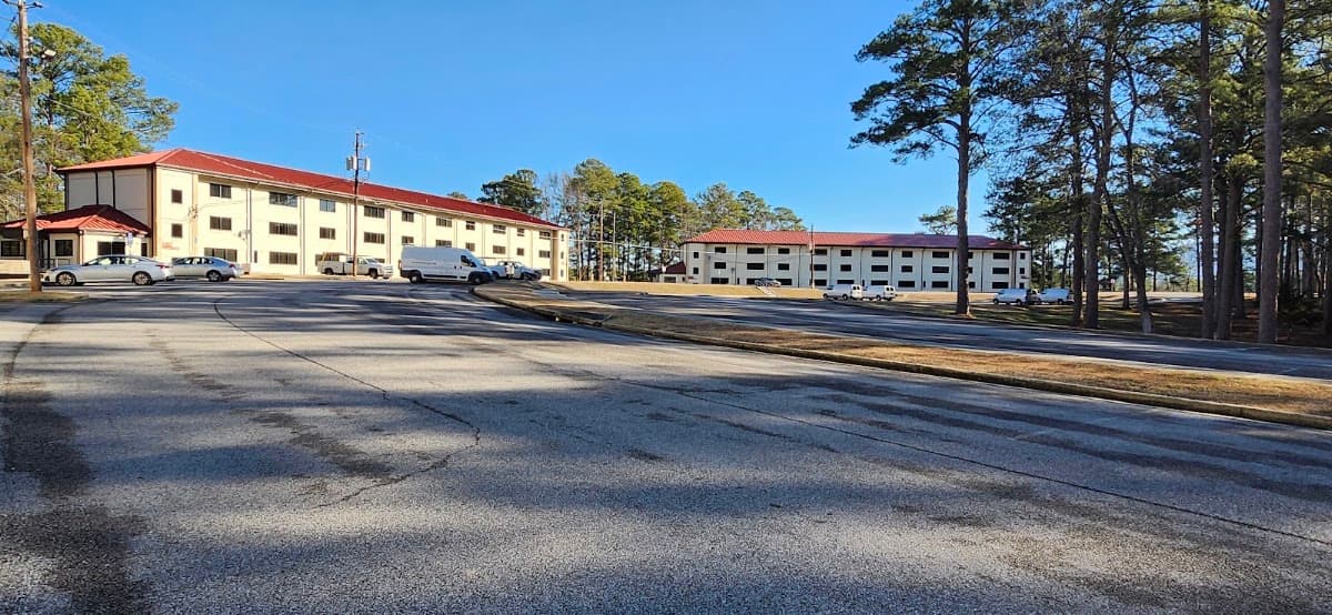 FMTC Lodging, Hotel in Weaver