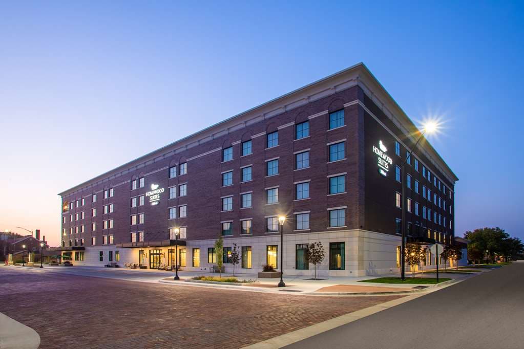 Homewood Suites by Hilton Salina Downtown, Hotel in Salina