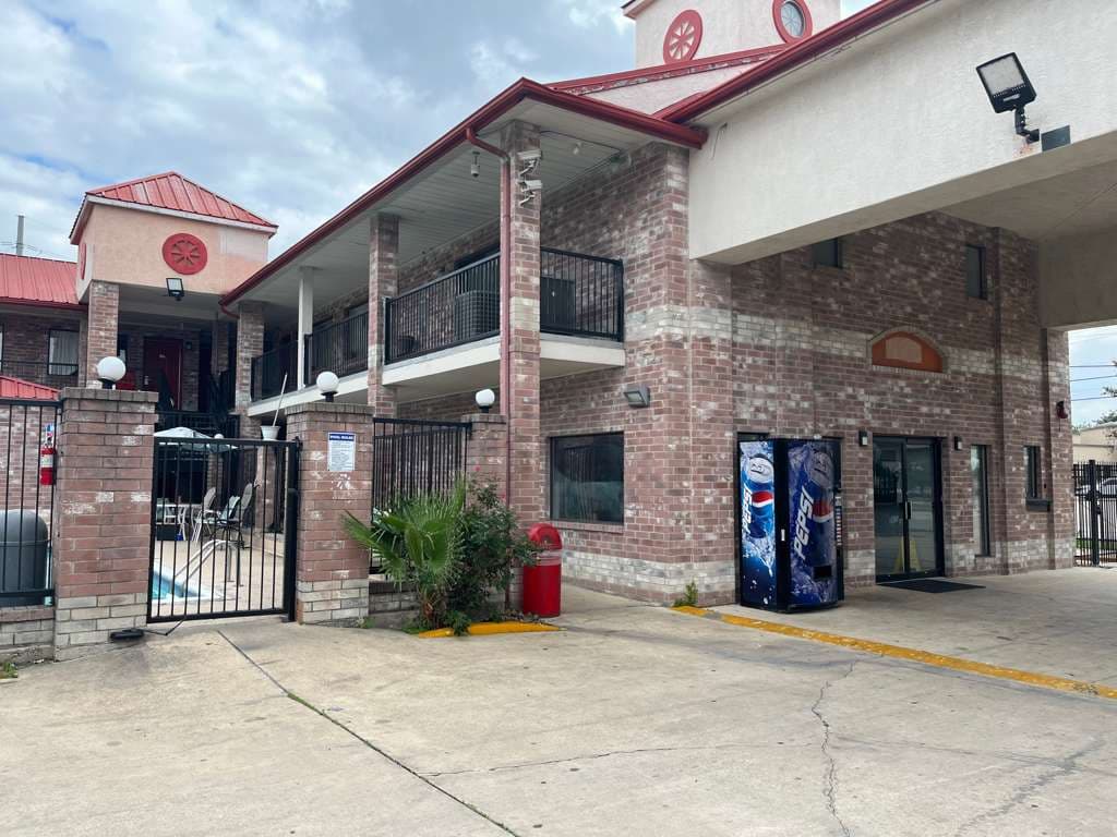 FairBridge Inn & Suites near Riverwalk - Alamo, Hotel in San Antonio