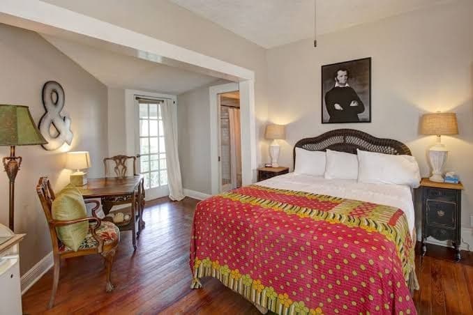 Inn on the Riverwalk - Honeymoon Penthouse, 1 King Bed, Non Smoking, Hotel in San Antonio