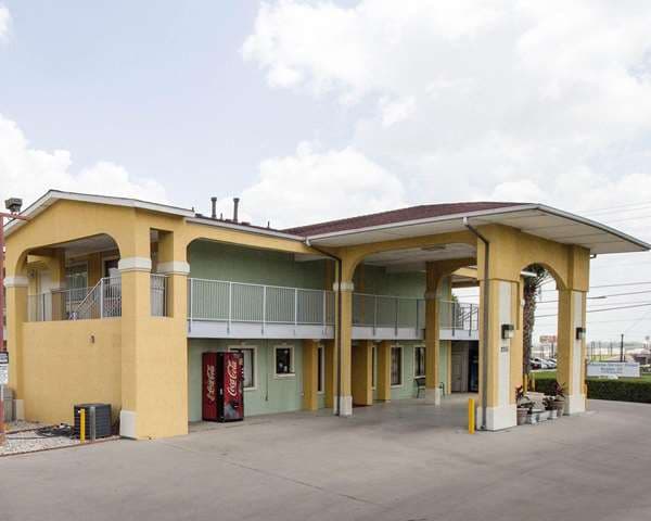 Econo Lodge Inn & Suites San Antonio near Frost Bank Center, Hotel in Terrell Hills