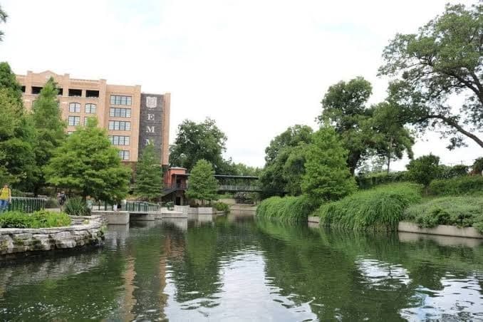 Beautiful Guest House on New Built Home Near Downtown, Guesthouse in San Antonio