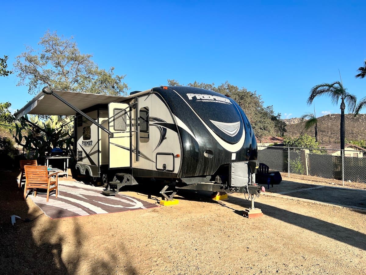 Cozy Camper for 2, Motel in San Diego Country Estates