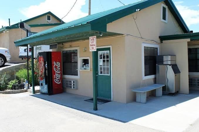 Adobe Inn Motel, Motel in Clint