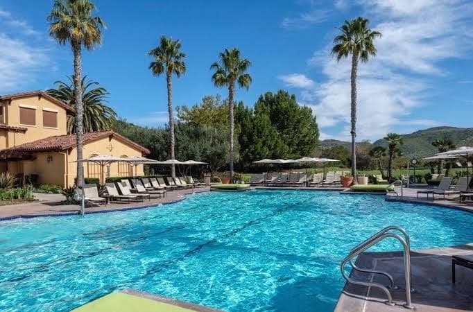 HUGE DISCOUNT: 2-bedroom 2-bath Marriott Villa in gorgeous Newport Beach, Holiday Home in San Joaquin Hills
