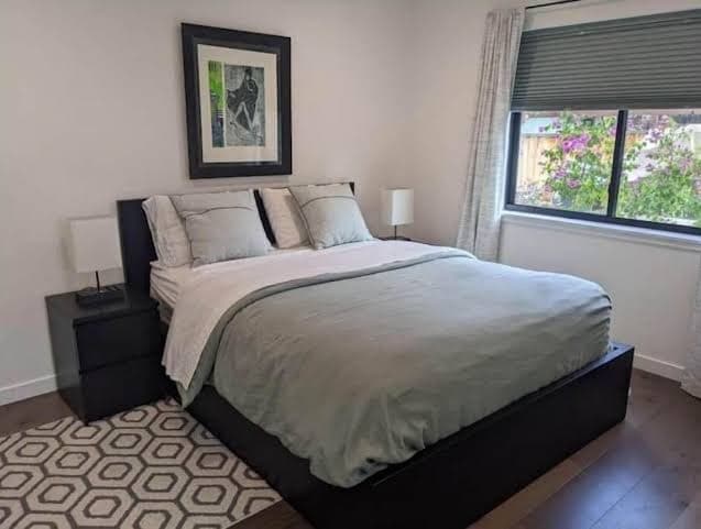 Modern, light-filled guesthouse w/private entrance, Guesthouse in Communications Hill