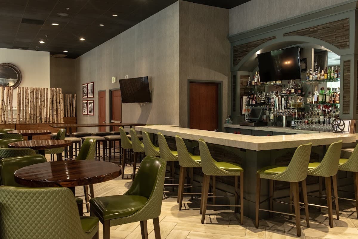 Meritage Kitchen + Bar, Hotel in Tustin Legacy