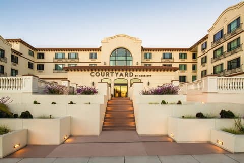 Courtyard by Marriott Santa Cruz, Hotel in Santa Cruz