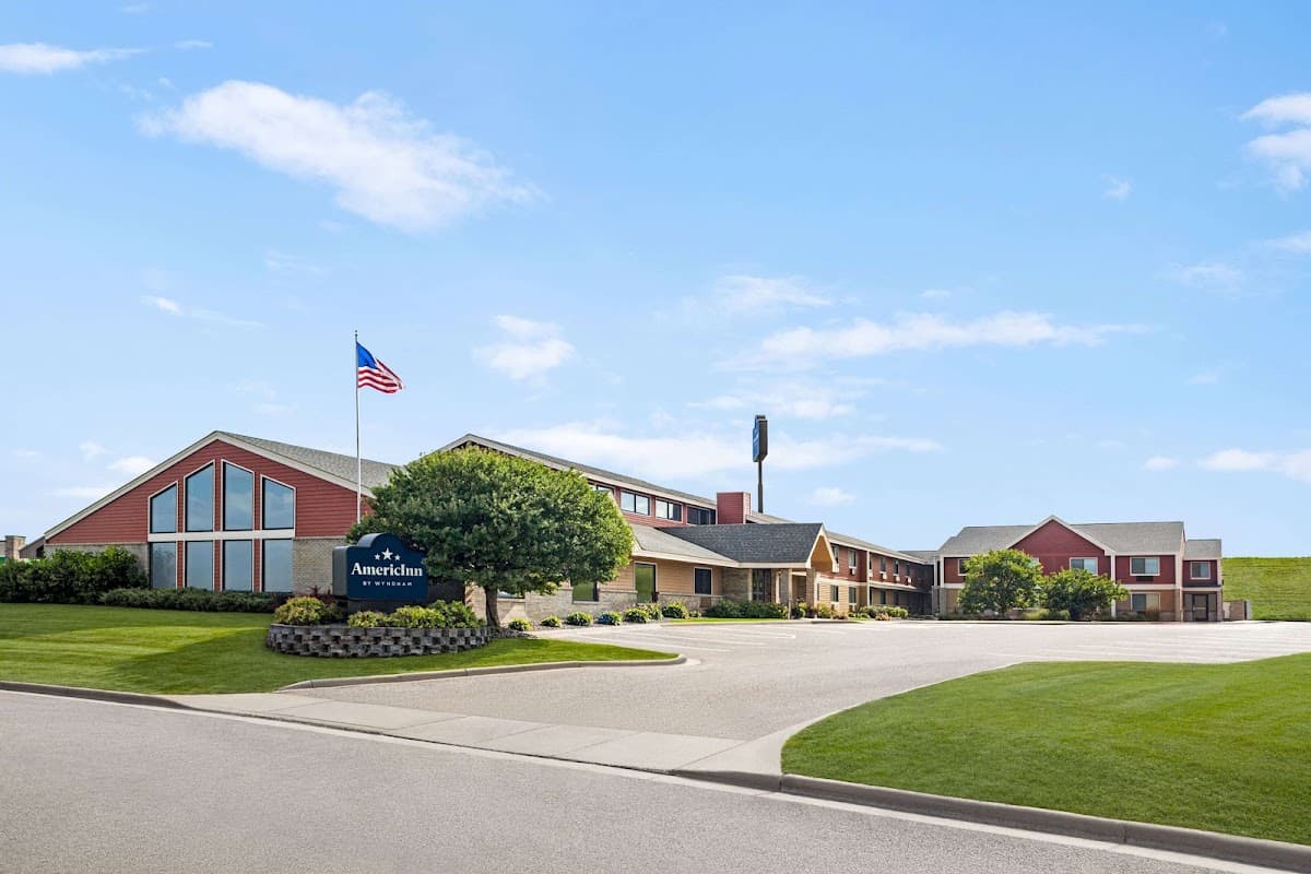 AmericInn by Wyndham Sauk Centre, Hotel in Sauk Centre