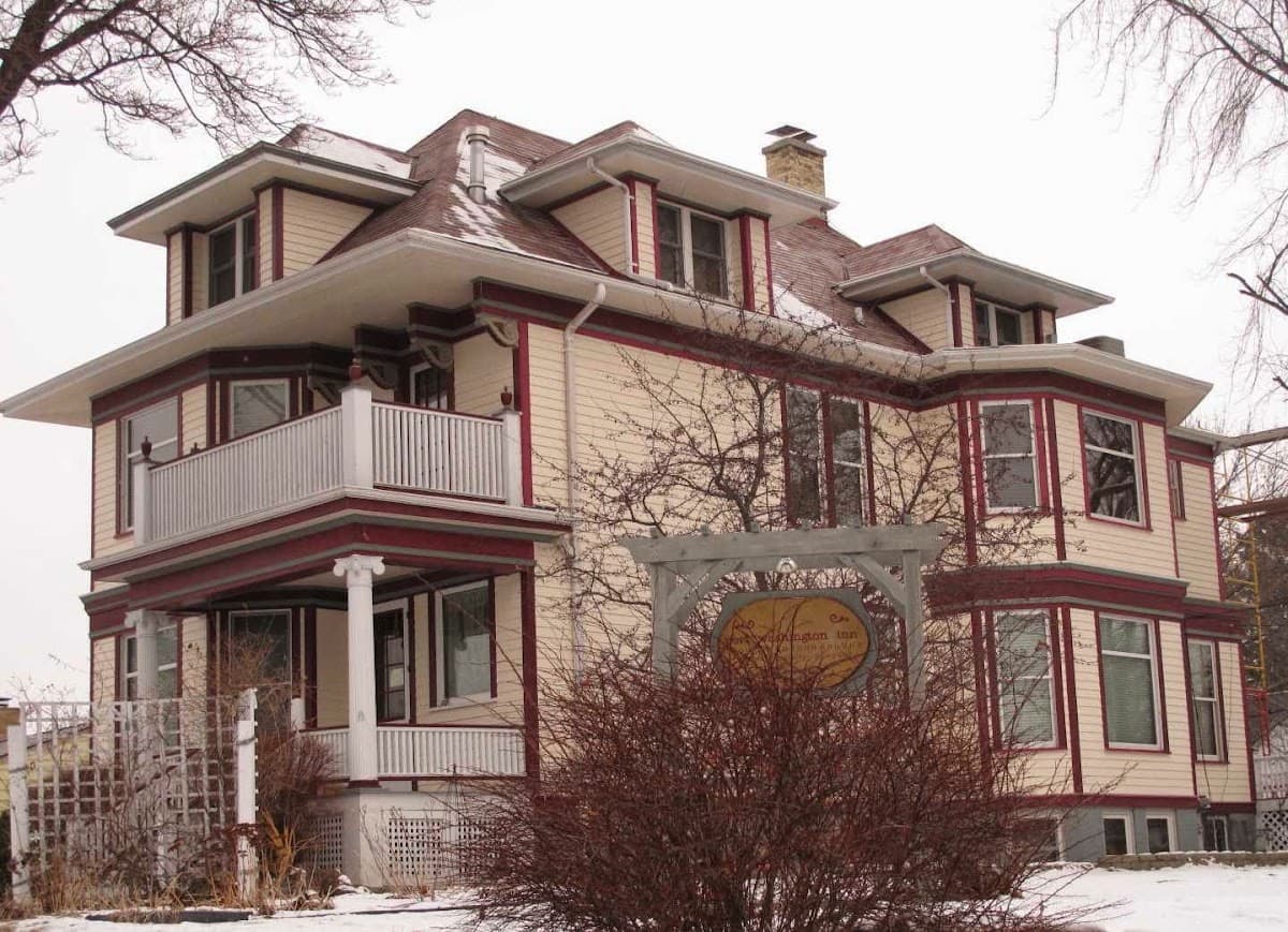 Port Washington Inn, Bed & Breakfast in Saukville