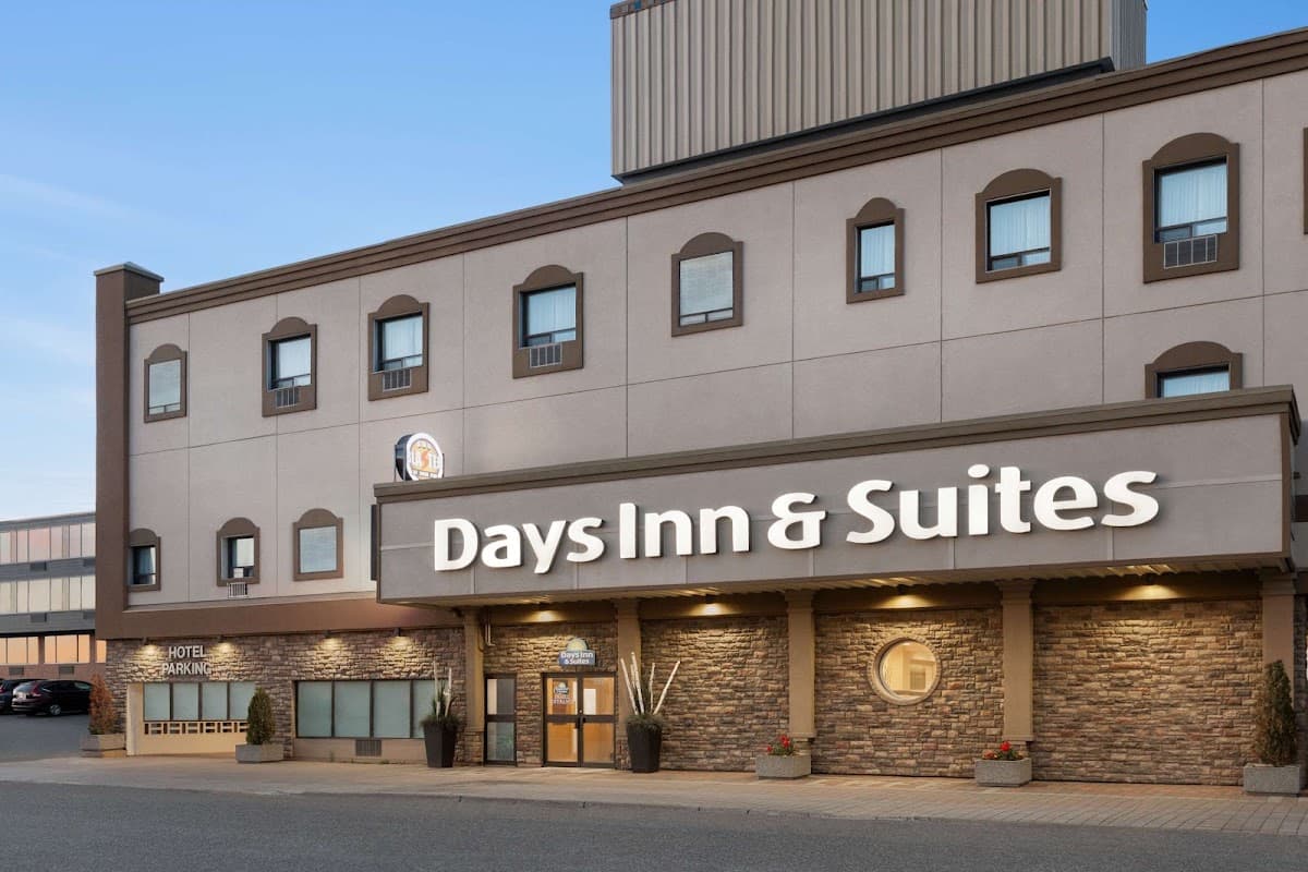 Days Inn & Suites by Wyndham Sault Ste. Marie ON, Hotel in Sault Ste. Marie