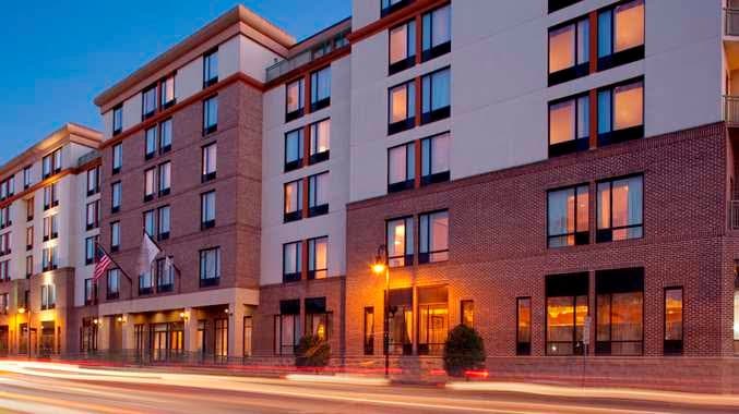 DoubleTree by Hilton Hotel Savannah Historic District, Hotel in Savannah