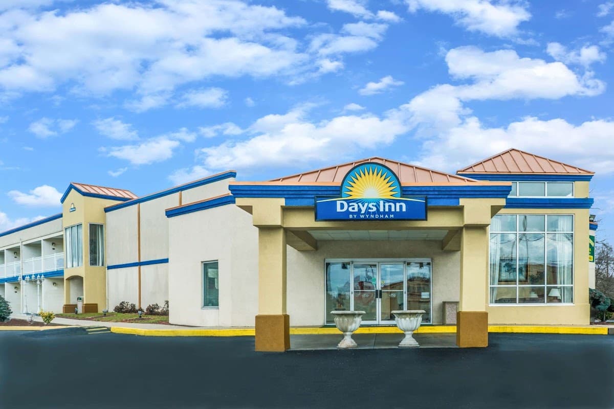 Days Inn by Wyndham Carlisle North, Hotel in Schlusser