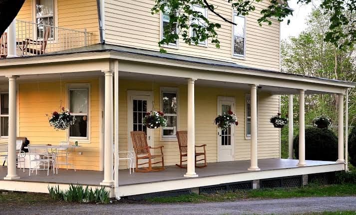 Violet Hill Bed And Breakfast, Bed & Breakfast in Scotchtown