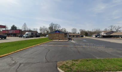 Hometowne Inn & Suites, Hotel in Scottsburg