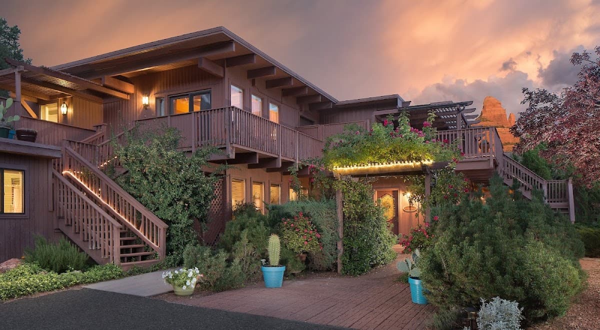 The Joy Sedona | Sedona Views B&B and Luxury Creekside Cabins, Hotel in Sedona