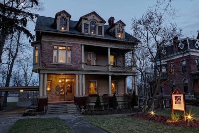 Barrister's Bed & Breakfast, Bed & Breakfast in Seneca Falls