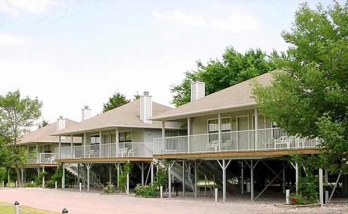 Cedar Mills Marina & Resort, Resort in Sherwood Shores