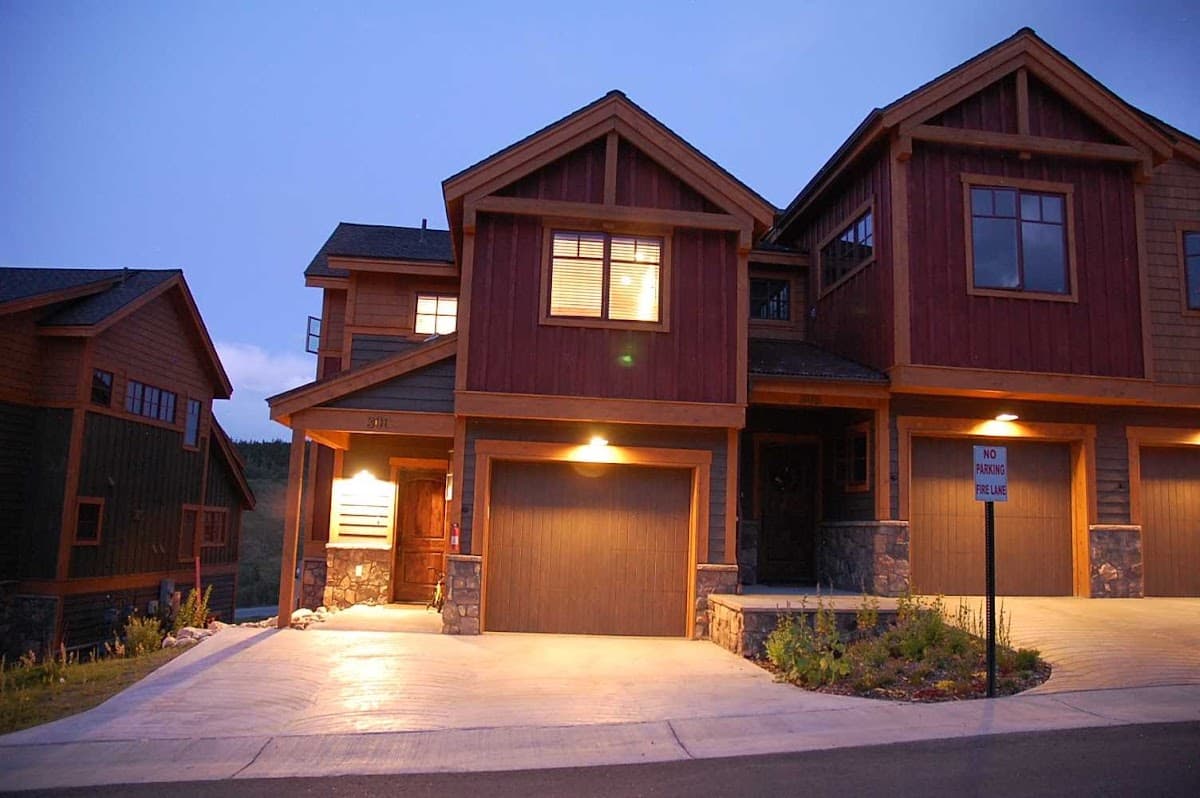 Silverthorne Lodging Condo Vacation Rentals, Hotel in Silverthorne