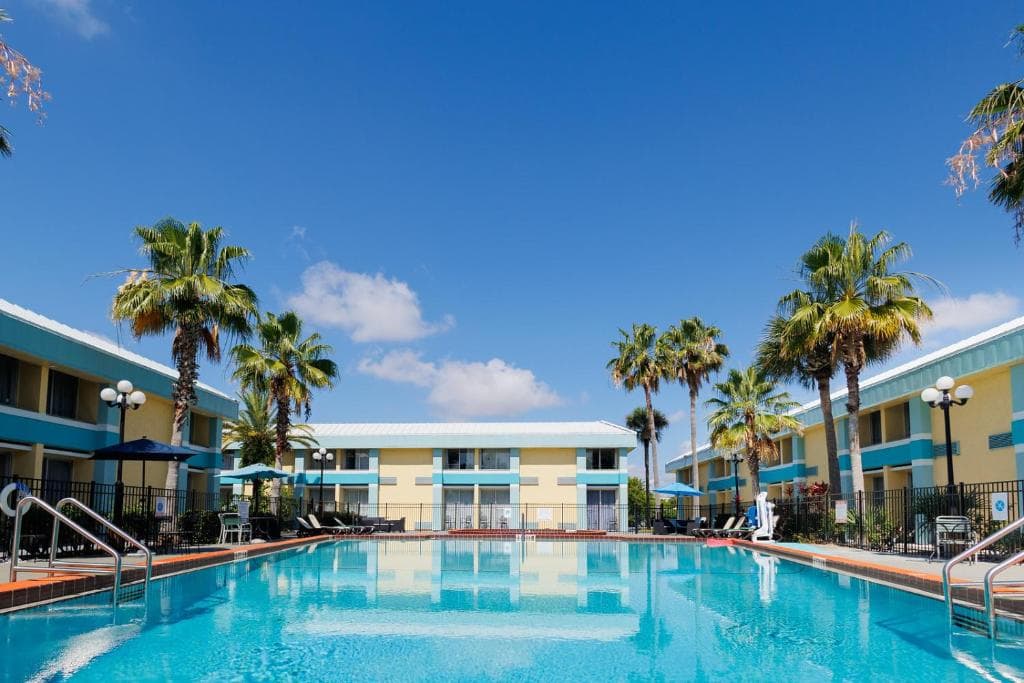 Garnet Inn & Suites, Orlando, Hotel in Sky Lake