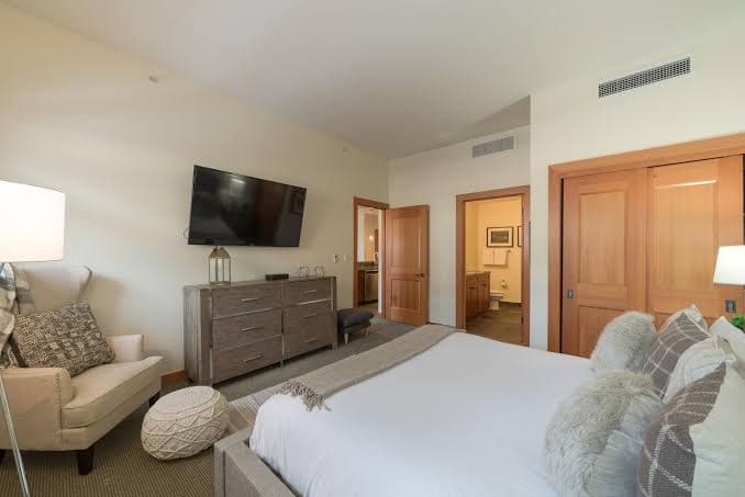 Capitol Peak Lodge by Snowmass Mountain Lodging, Lodge in Snowmass Village