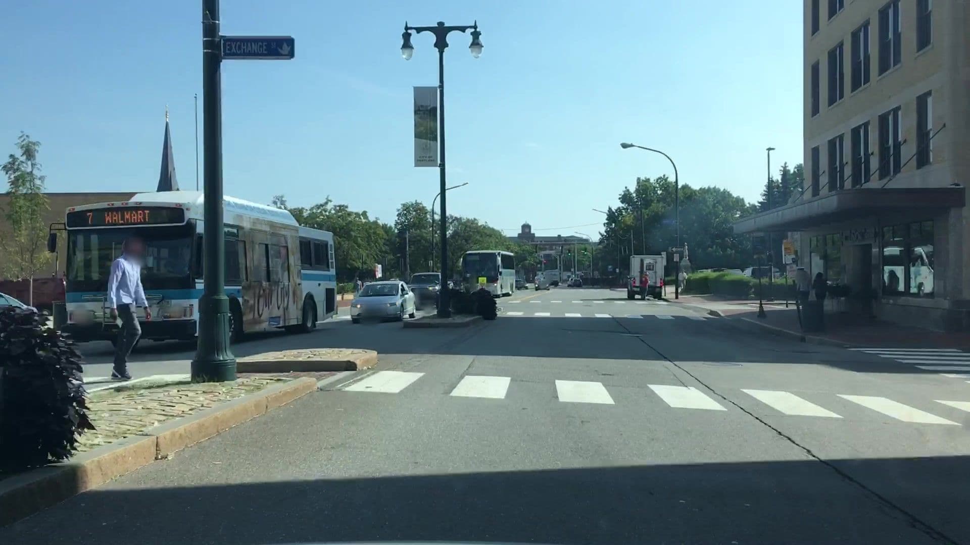 Street view near sogo hotel, South Portland — © lvl5 (CC BY-SA · Mapillary)