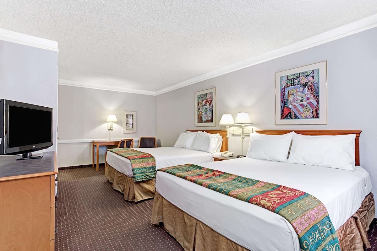 Days Inn by Wyndham Tucson City Center, Hotel in South Tucson